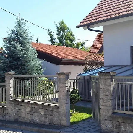 Emma - Free Parking, Ac, Wifi Apartment *