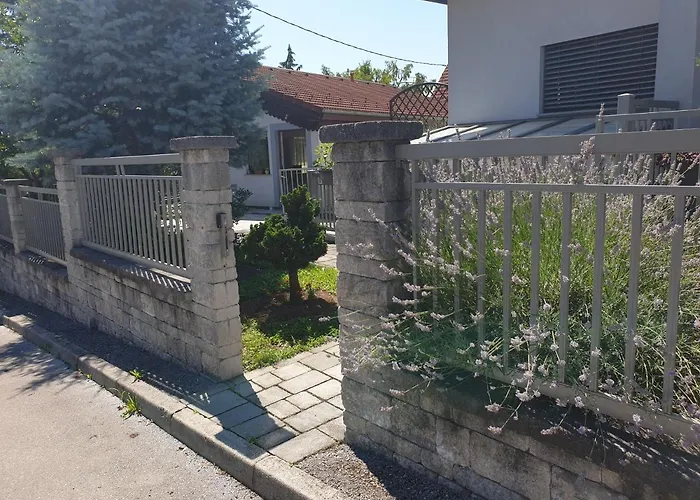 Emma - Free Parking, Ac, Wifi Appartement